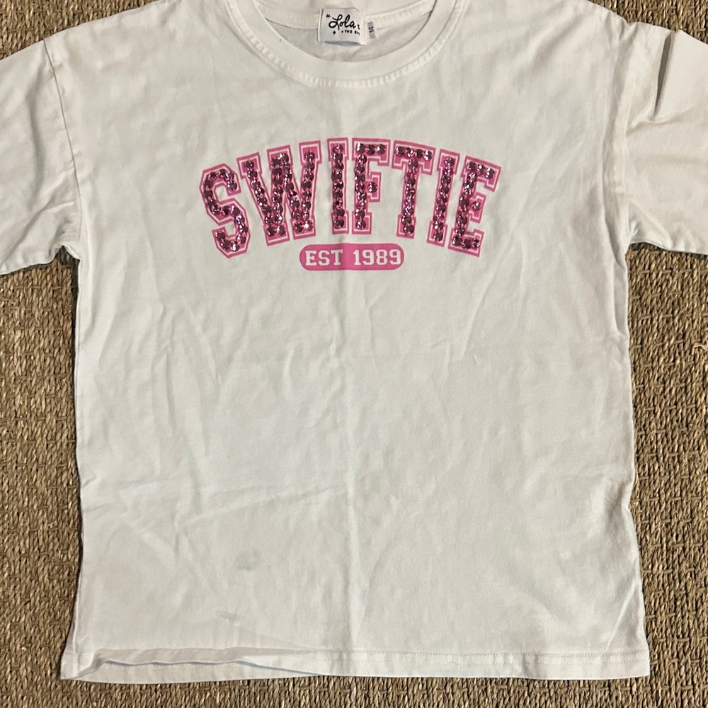 Lola Kids White Tee with Pink Graphic